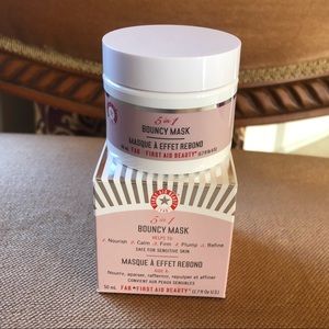First Aid Beauty 5 in 1 Bouncy Mask